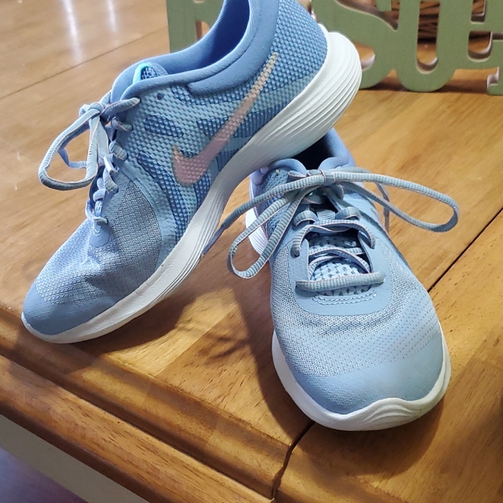 Youth Nike Tennis Shoe